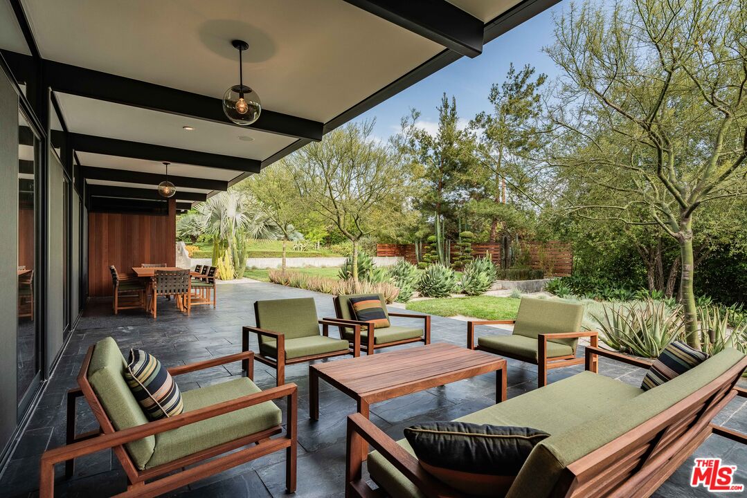 5228 Escalante Dr