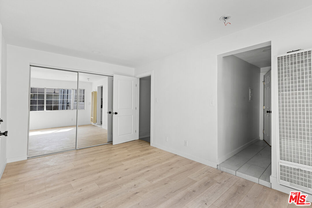 1434 24th St Unit: 1/2