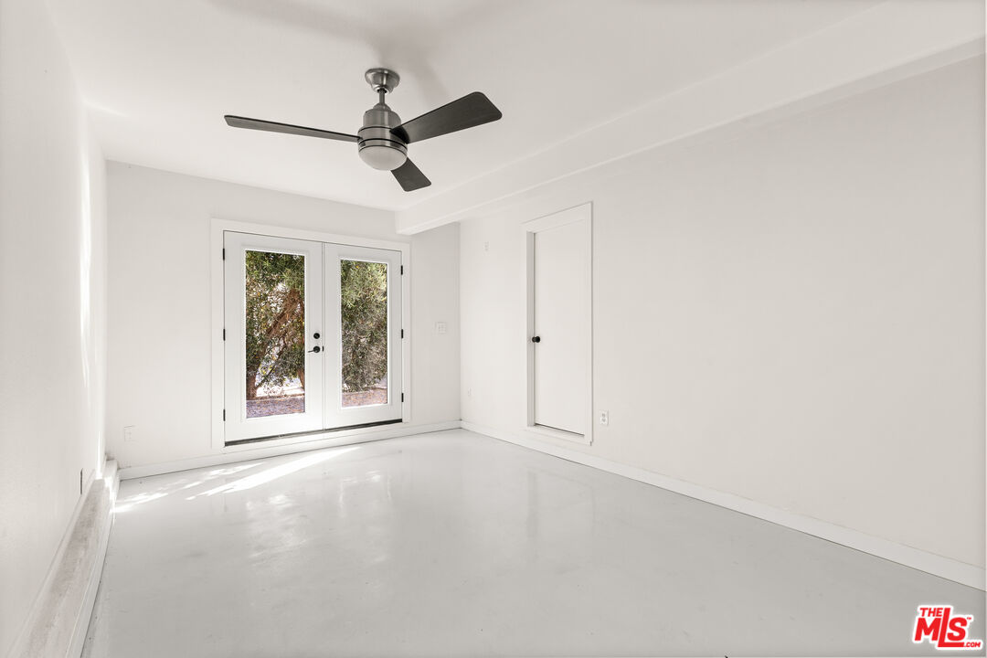 1434 24th St Unit: 1/2