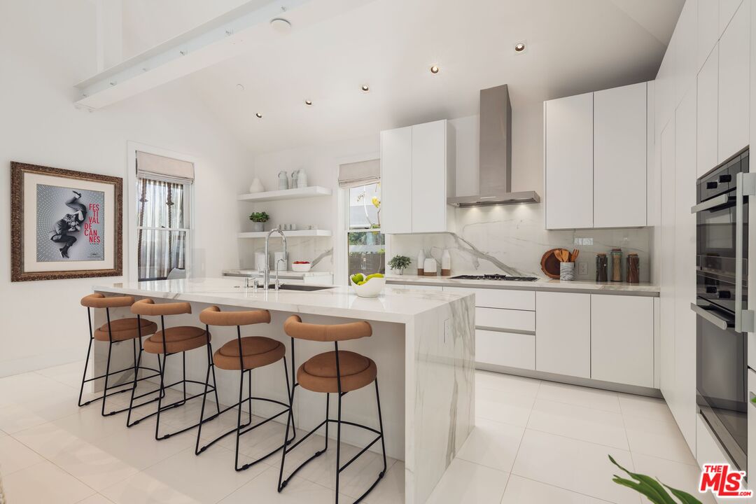 1012 2nd St Unit: 1