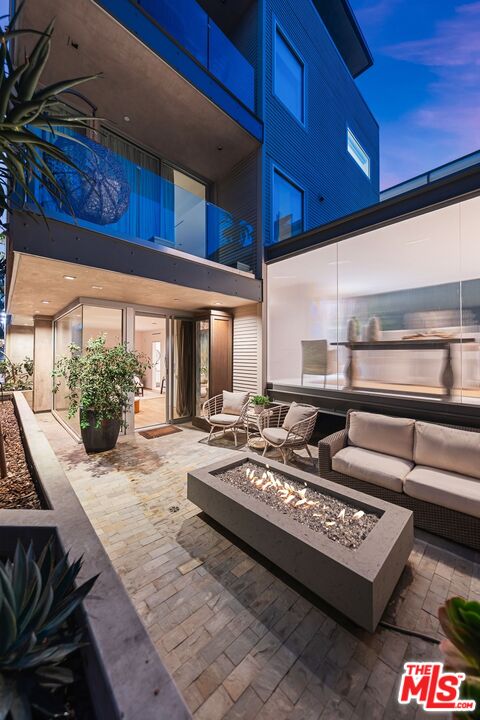 1012 2nd St Unit: 1