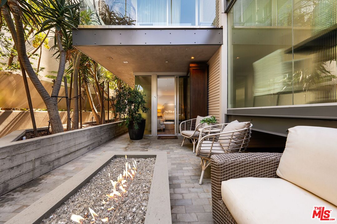 1012 2nd St Unit: 1