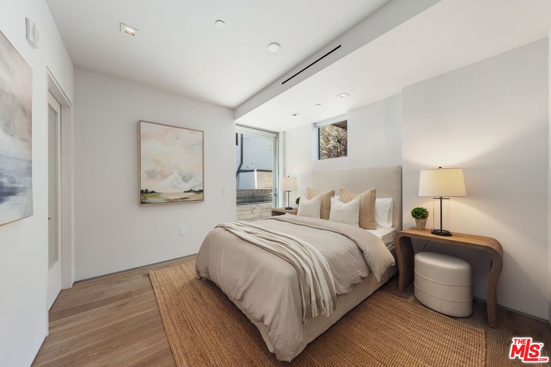 1012 2nd St Unit: 1