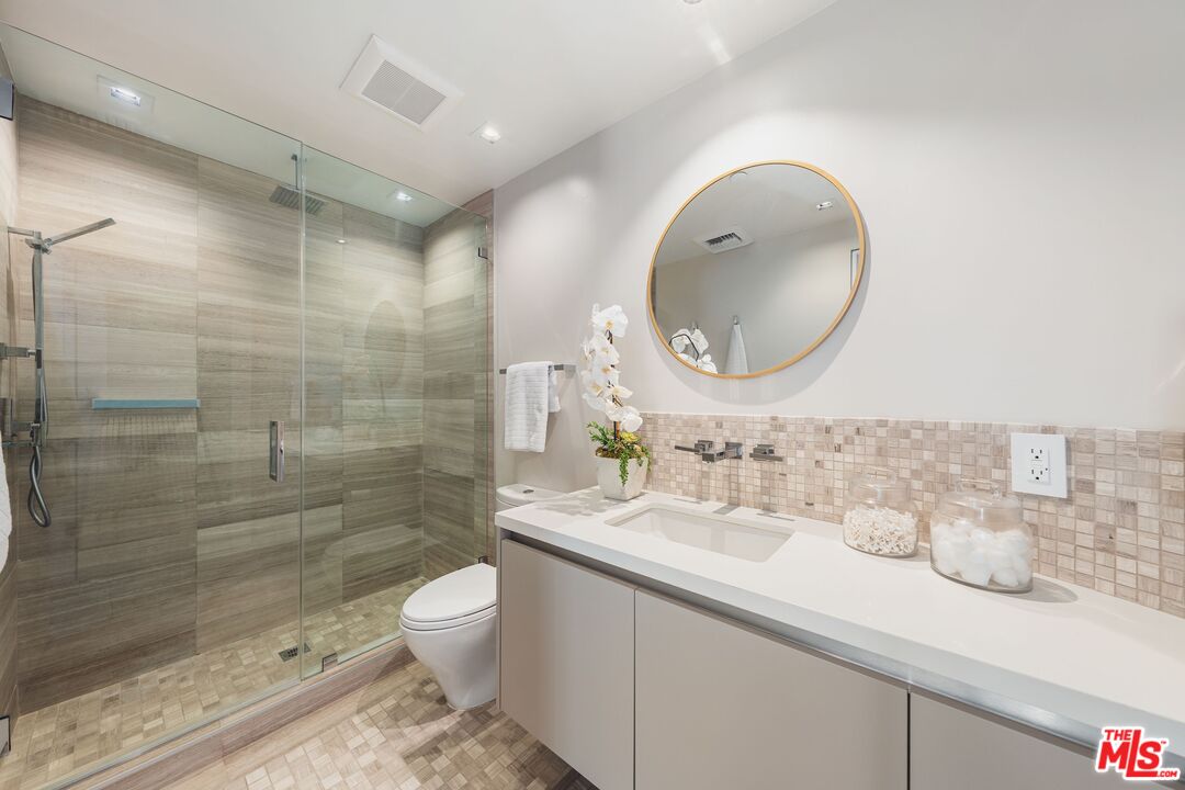 1012 2nd St Unit: 1