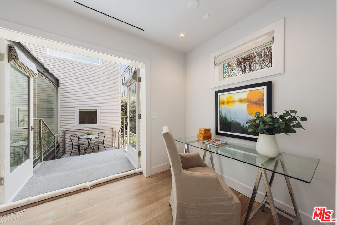 1012 2nd St Unit: 1