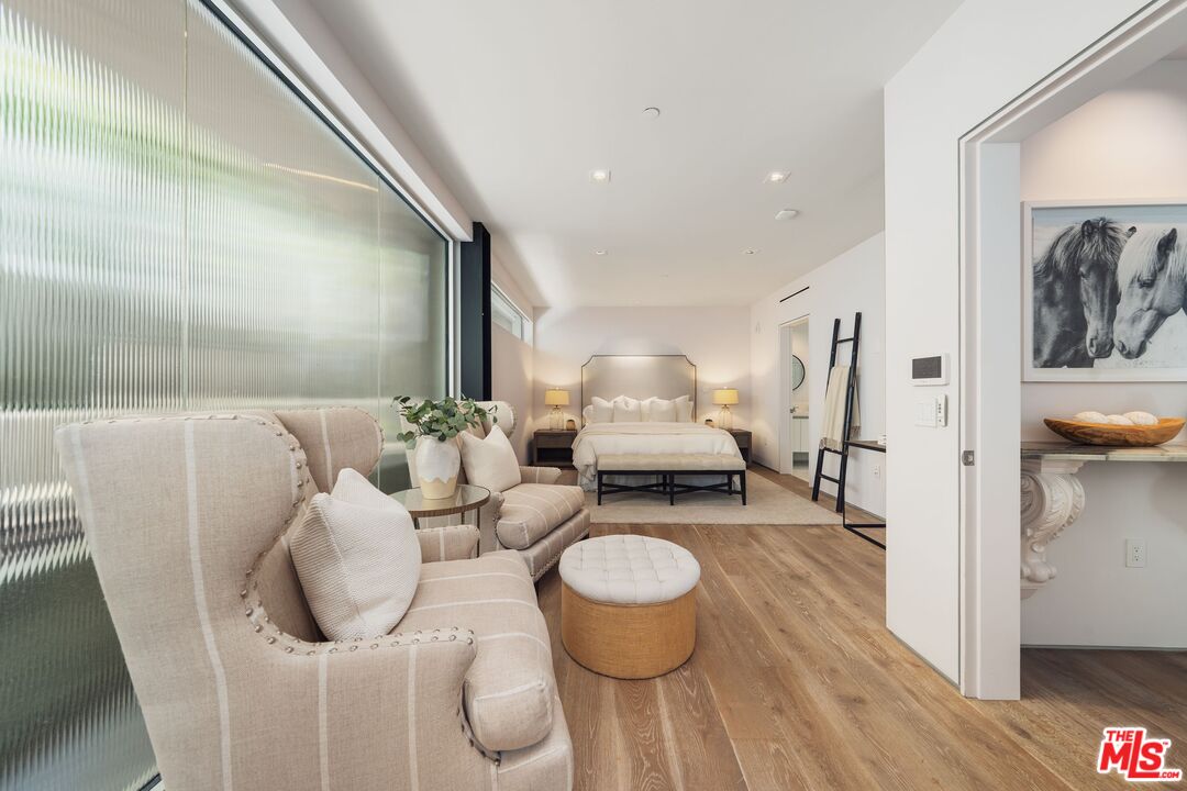 1012 2nd St Unit: 1