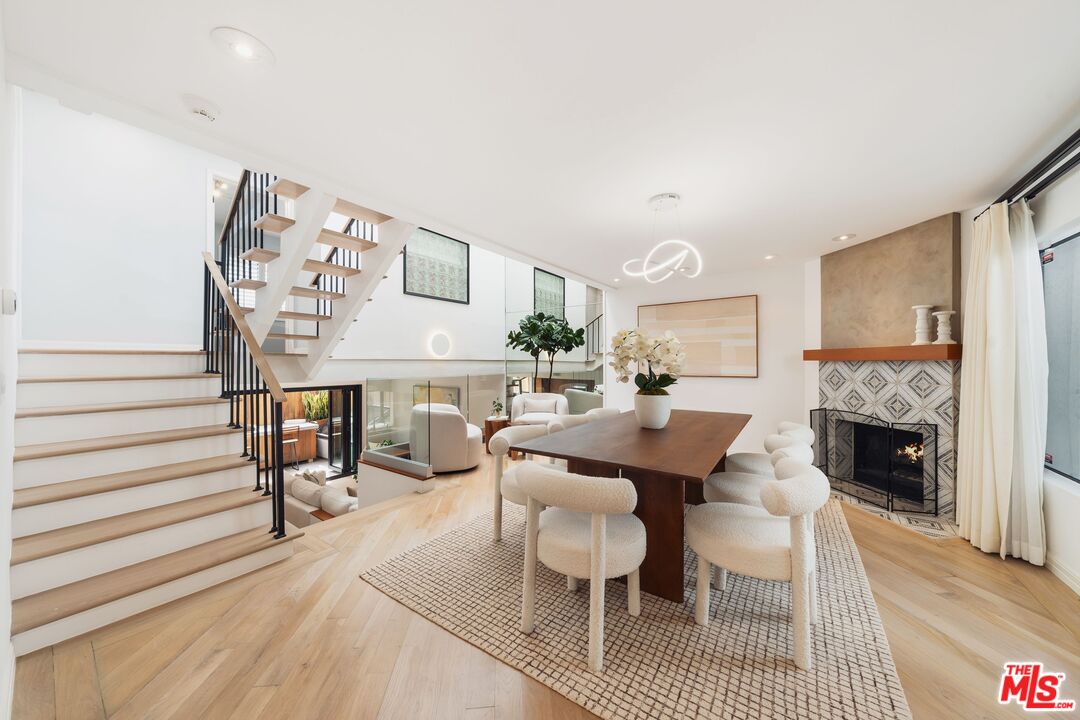 831 14th St Unit: 2