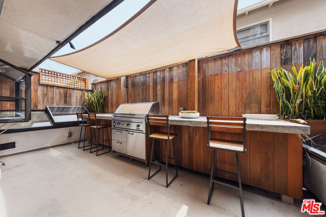 831 14th St Unit: 2