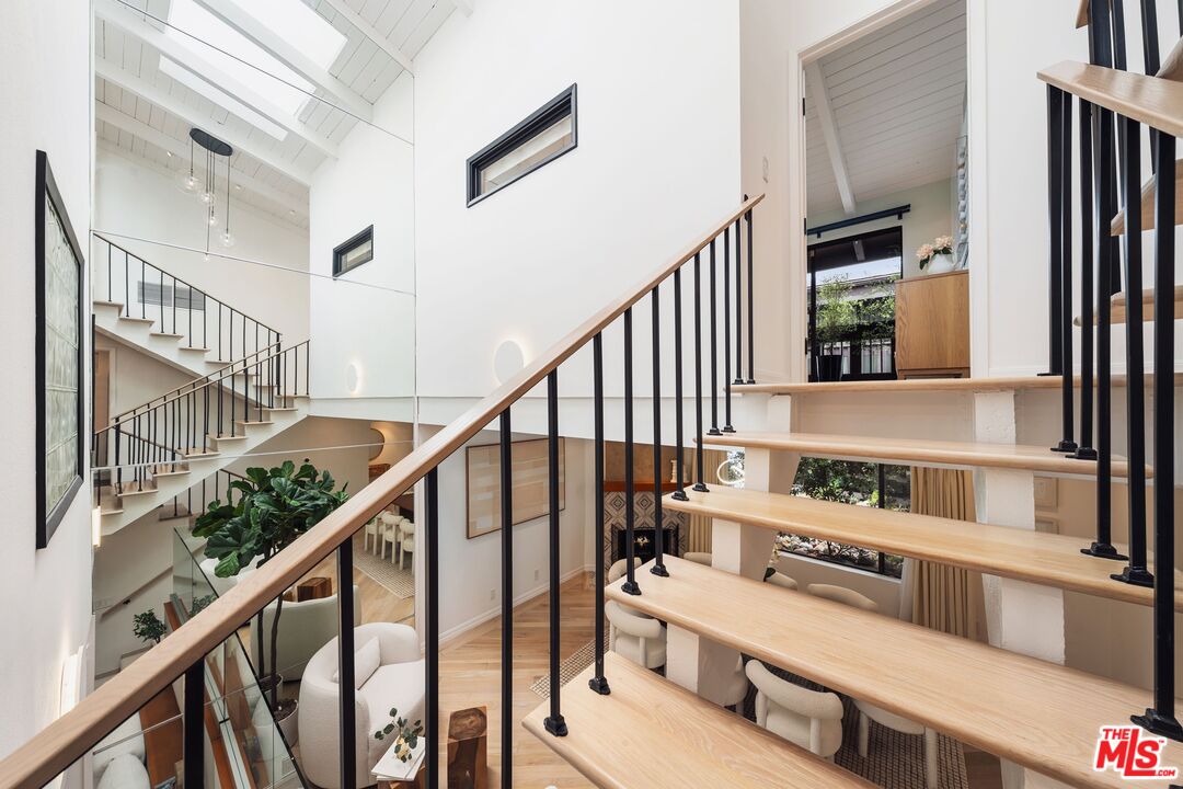 831 14th St Unit: 2