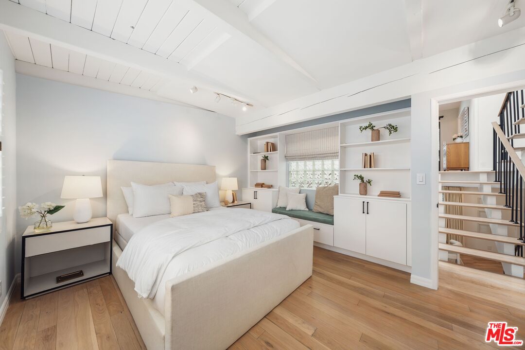 831 14th St Unit: 2