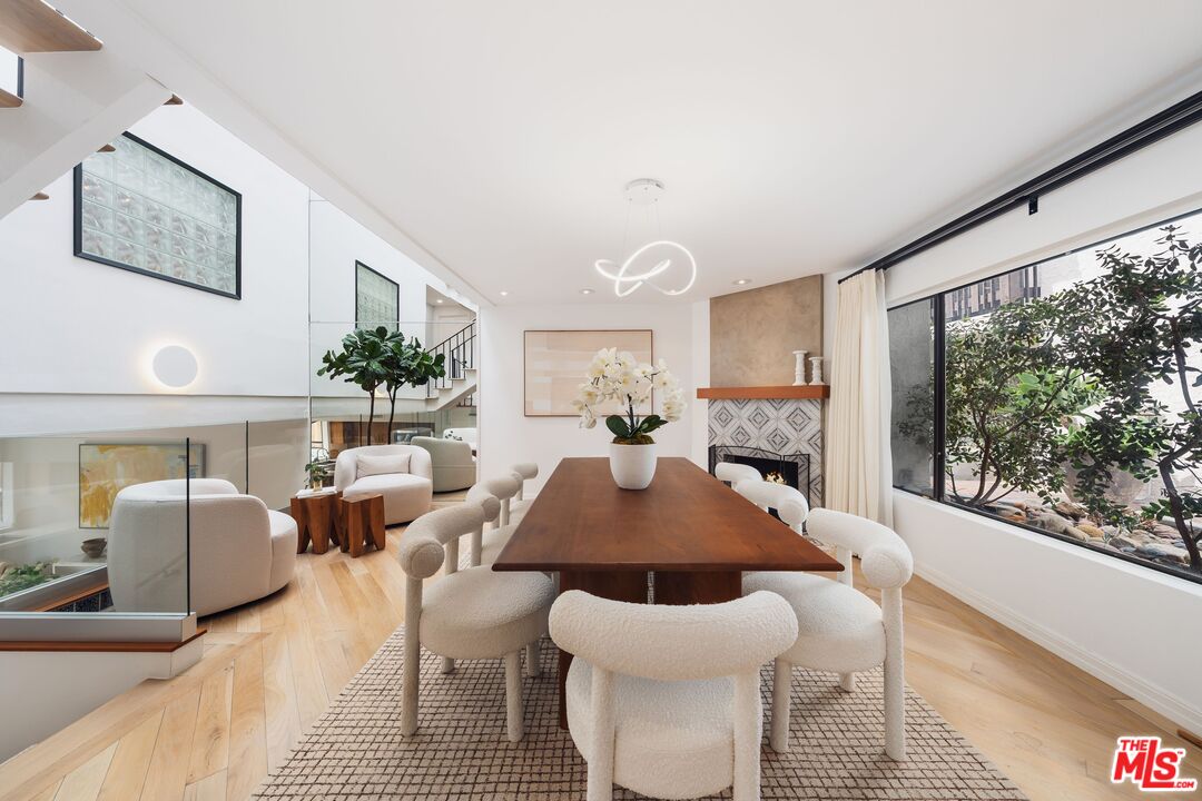 831 14th St Unit: 2