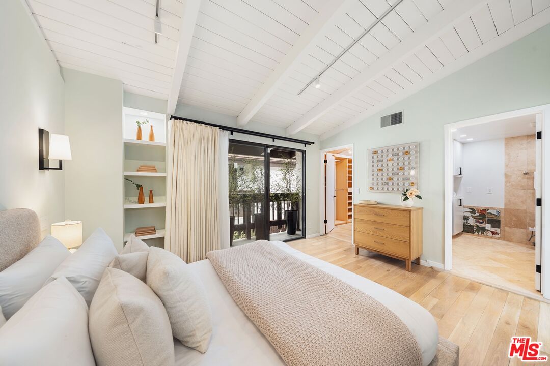 831 14th St Unit: 2