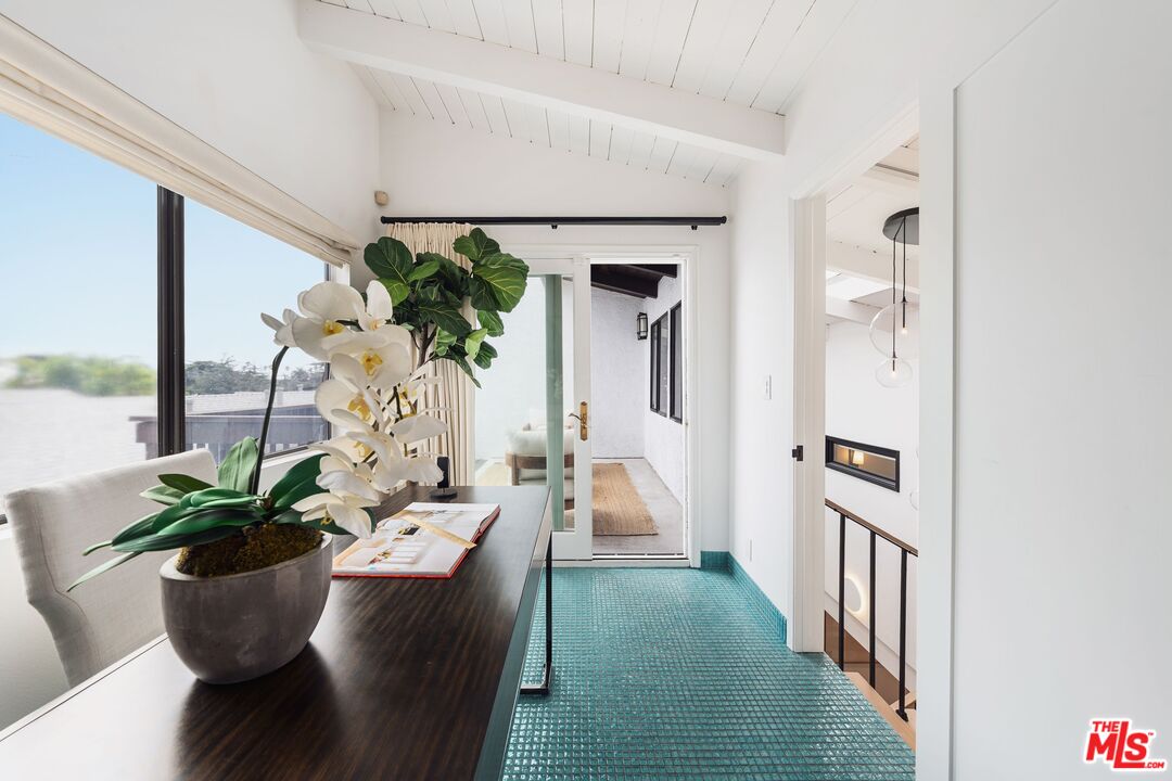 831 14th St Unit: 2