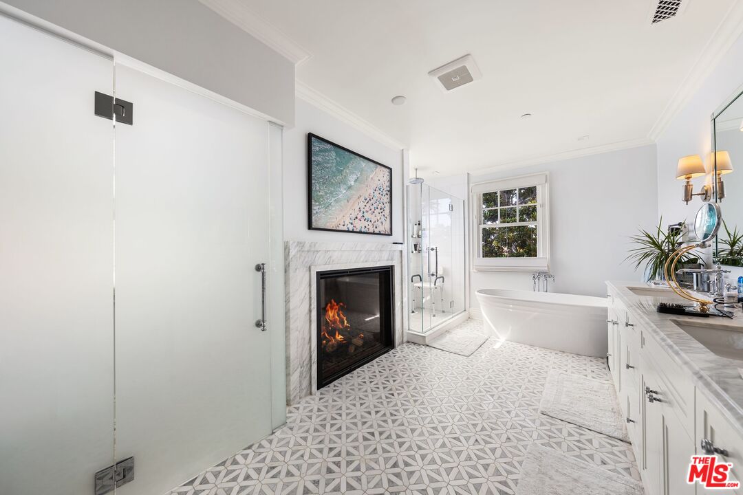 401 Ocean Ave Unit: 2