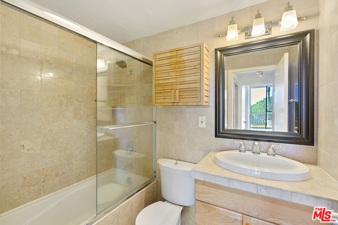 17350 W Sunset Blvd Unit: 103