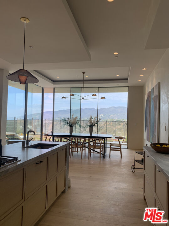 333 N Mount Holyoke Ave