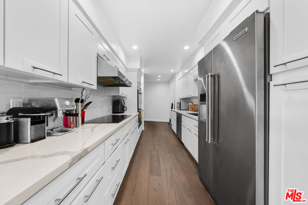 11970 Montana Ave Unit: 207