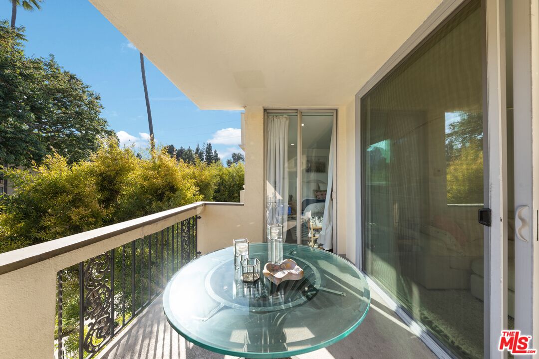 11970 Montana Ave Unit: 207