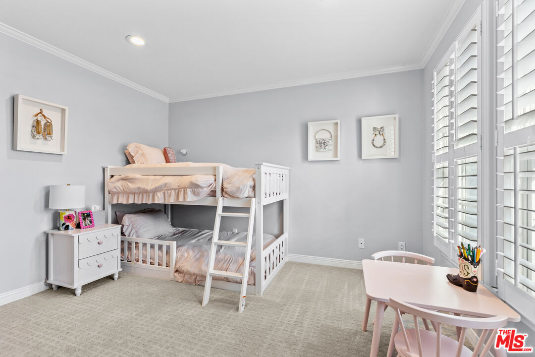 1144 Yale St Unit: 1