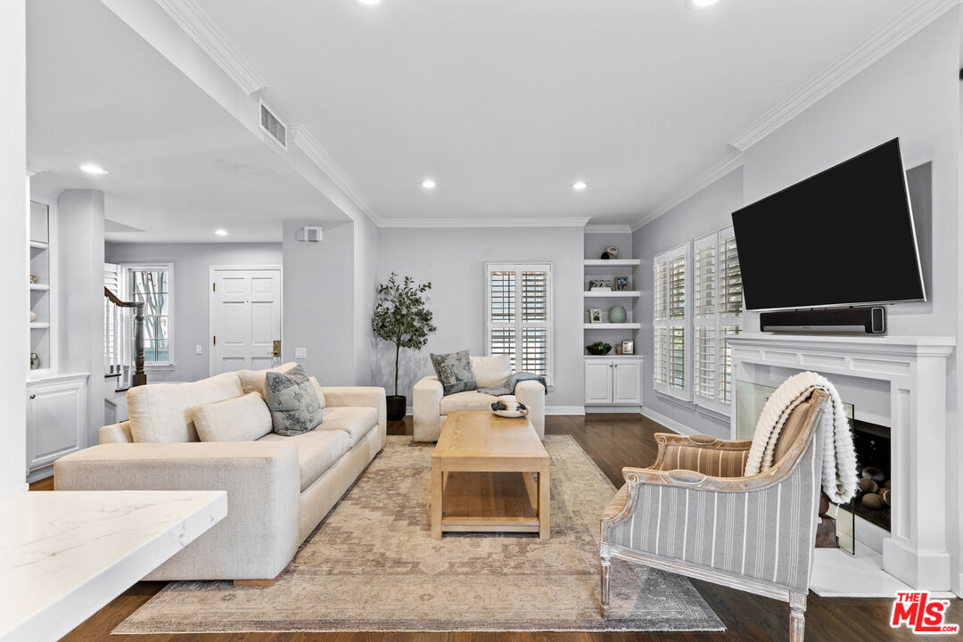 1144 Yale St Unit: 1