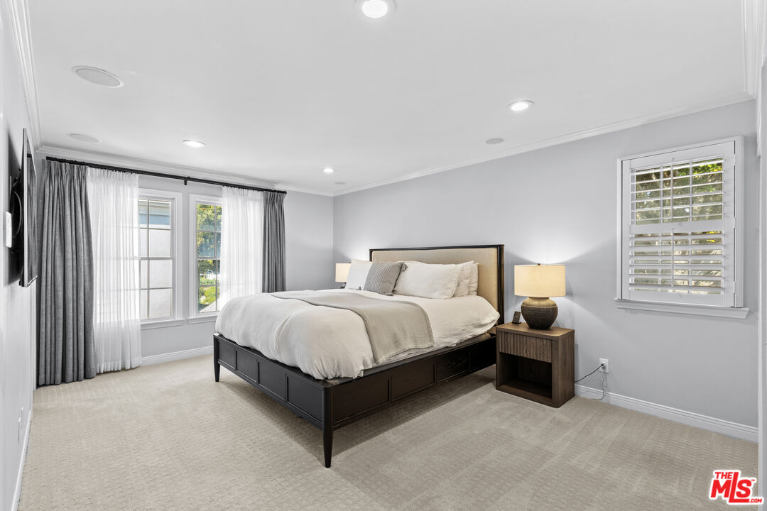 1144 Yale St Unit: 1