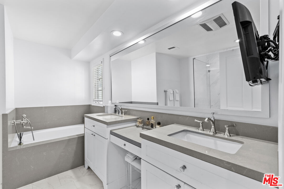 1144 Yale St Unit: 1