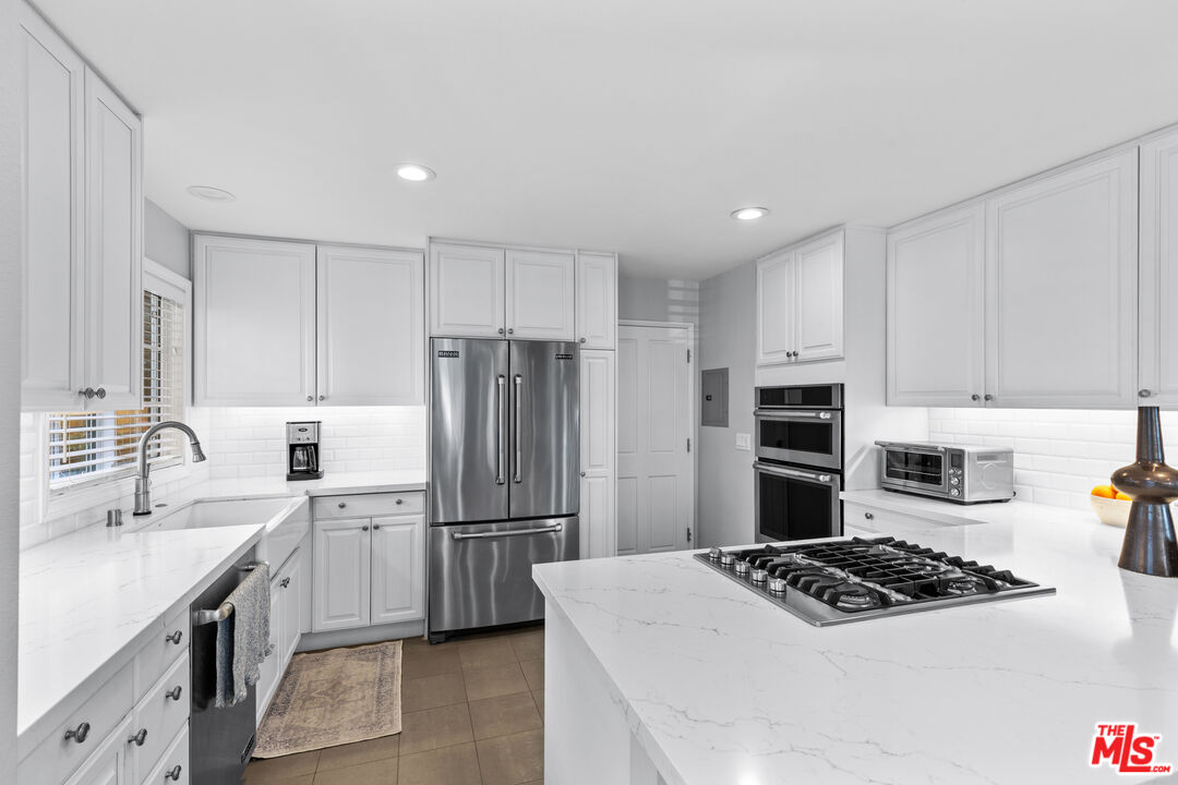 1144 Yale St Unit: 1