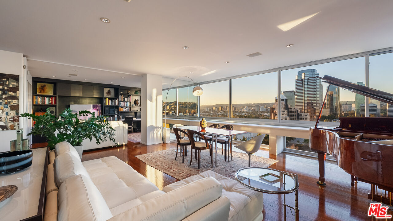 2220 Avenue Of The Stars Unit: 1802W