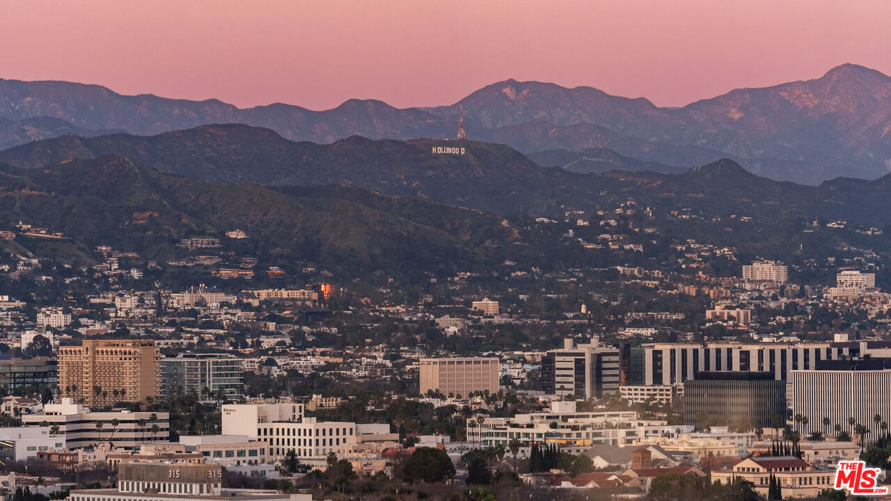 2220 Avenue Of The Stars Unit: 1802W