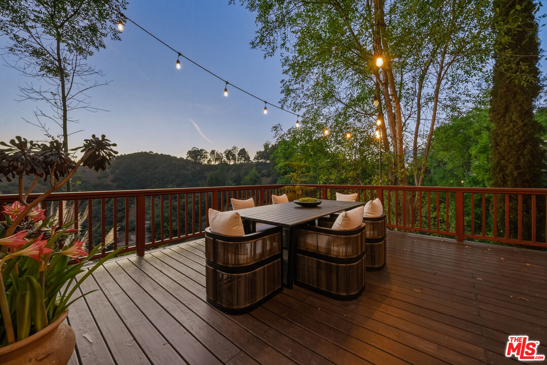 2591 Leicester Dr