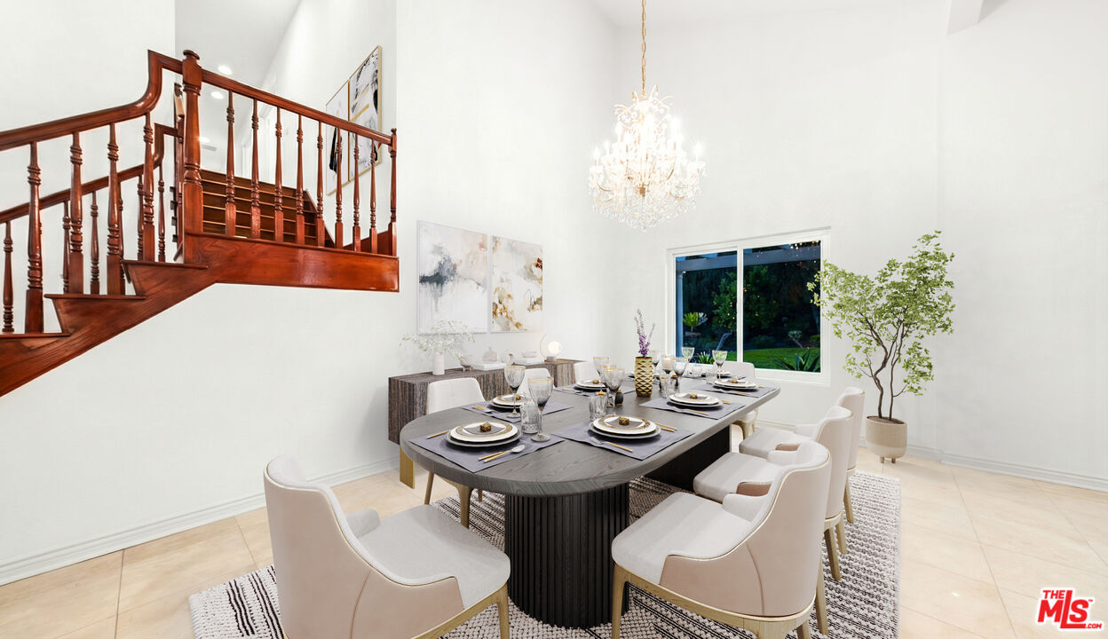 16230 Meadowcrest Rd