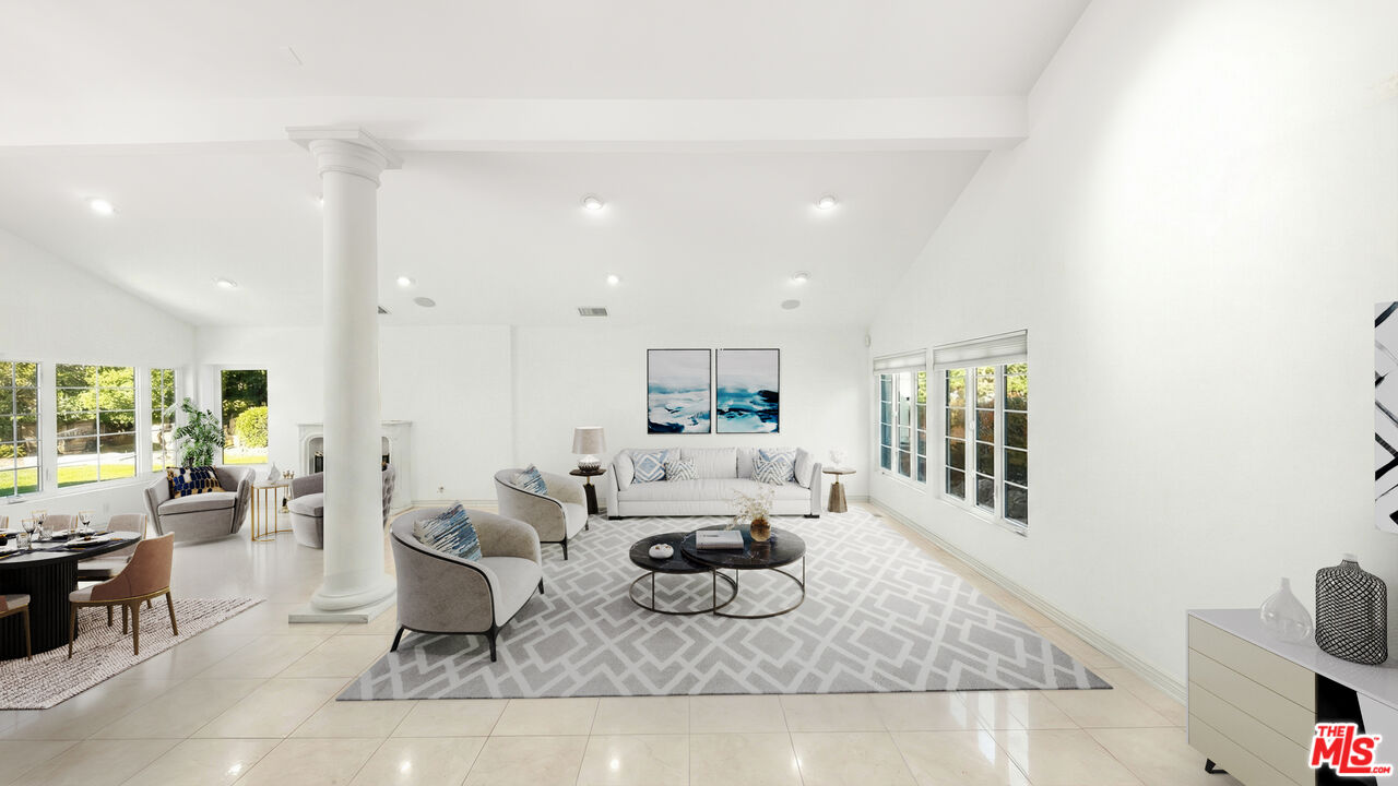 16230 Meadowcrest Rd