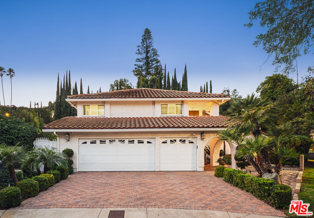 16230 Meadowcrest Rd