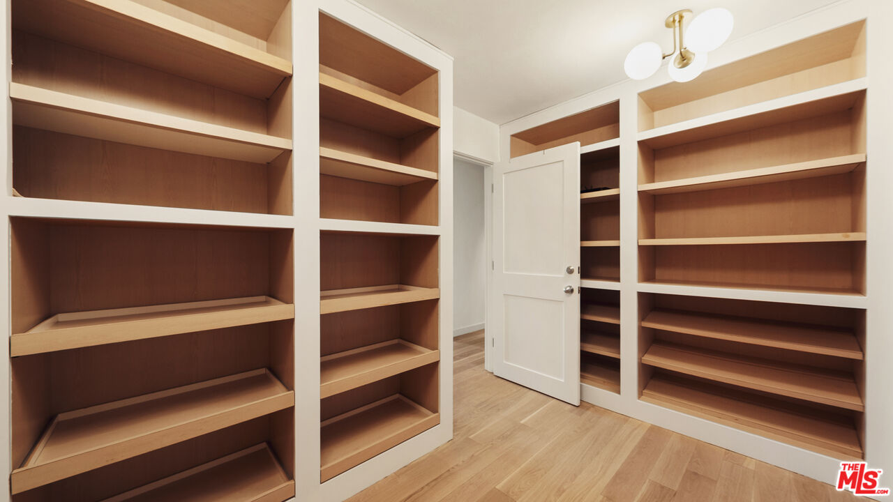 1040 4th St Unit: 405