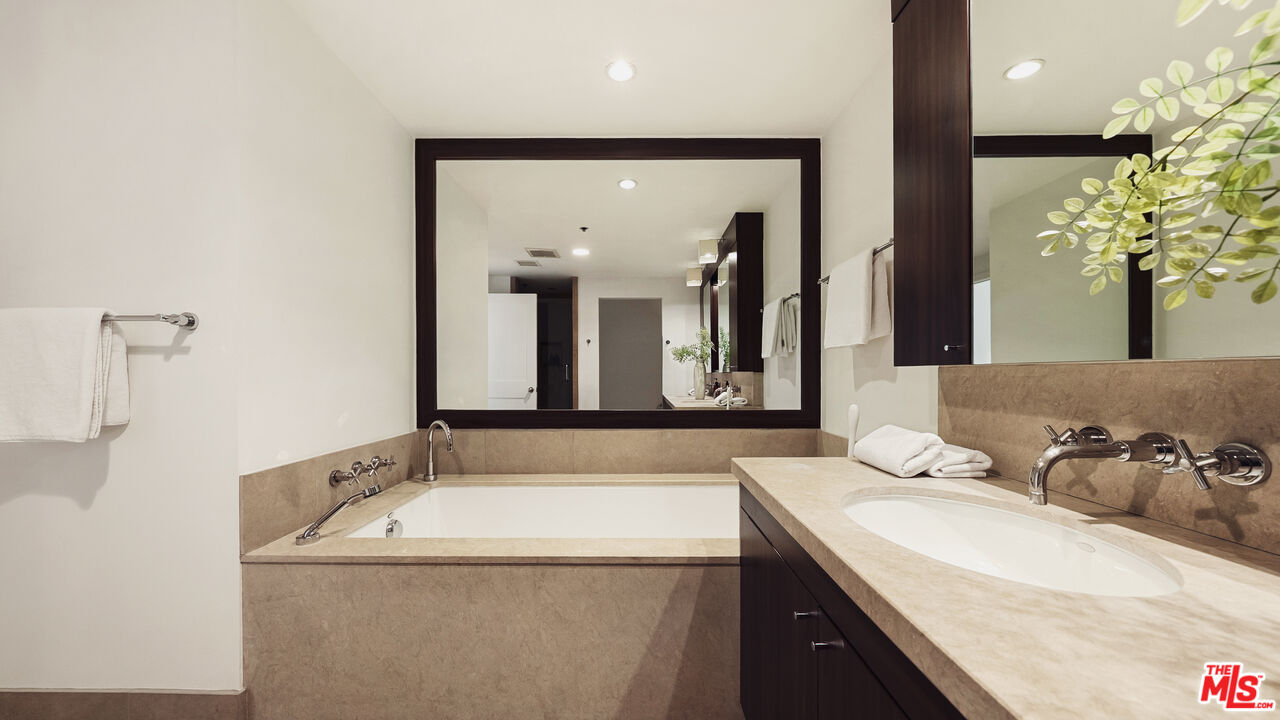 1040 4th St Unit: 405