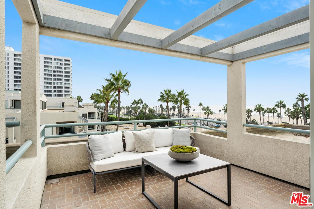 110 Ocean Park Blvd Unit: 504