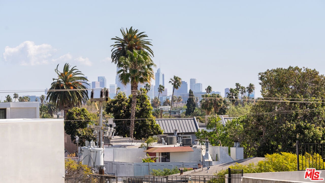 621 N Kings Rd Unit: 3