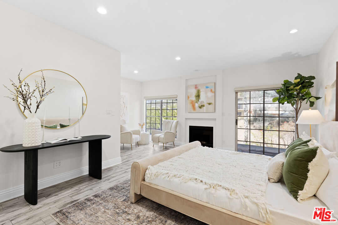 3824 Stocker St Unit: 4