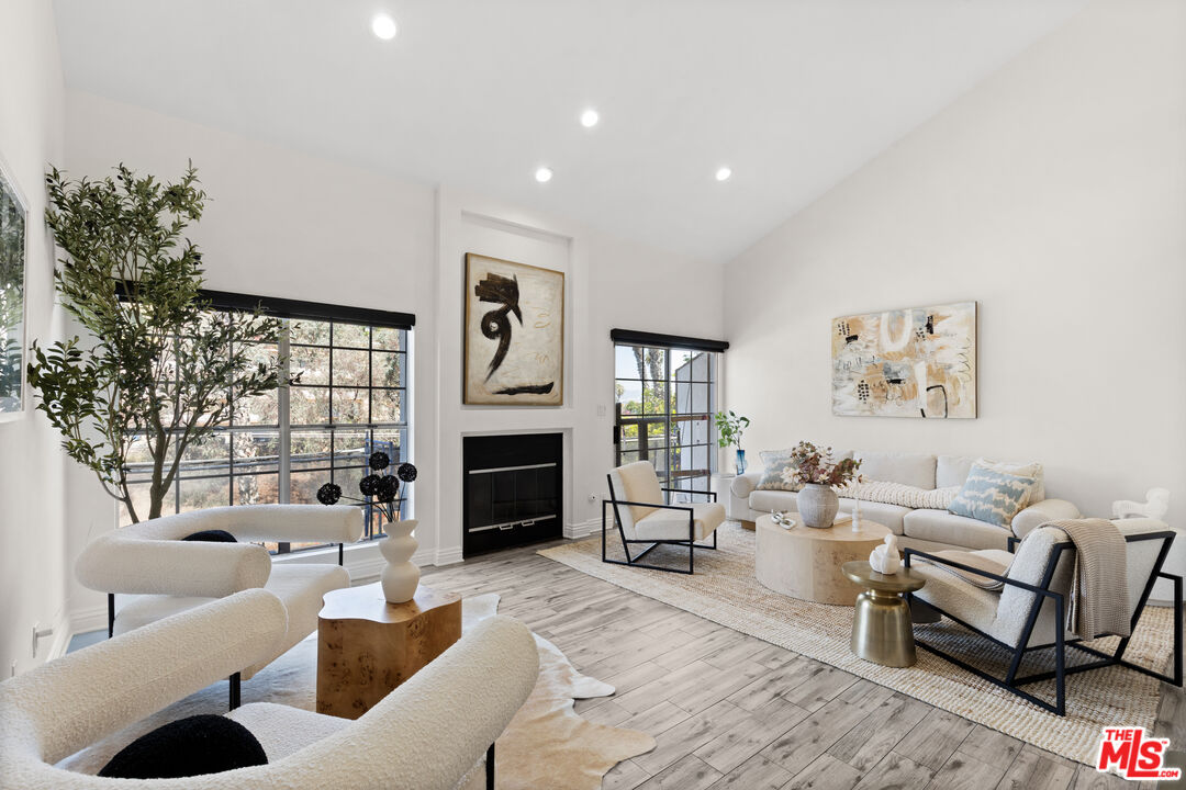 3824 Stocker St Unit: 4