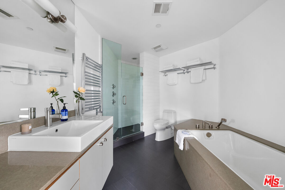 2913 3rd St Unit: 304