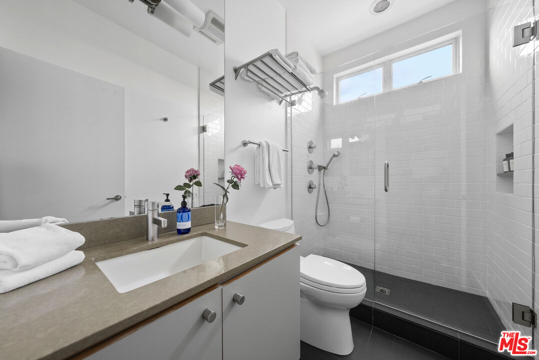 2913 3rd St Unit: 304