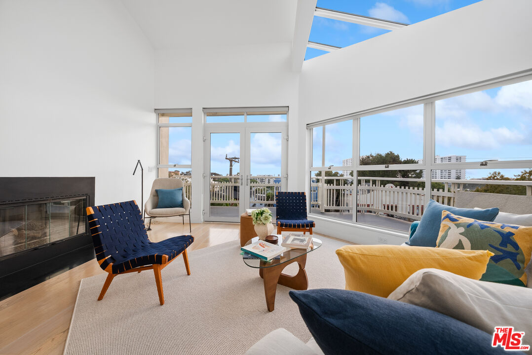 2913 3rd St Unit: 304
