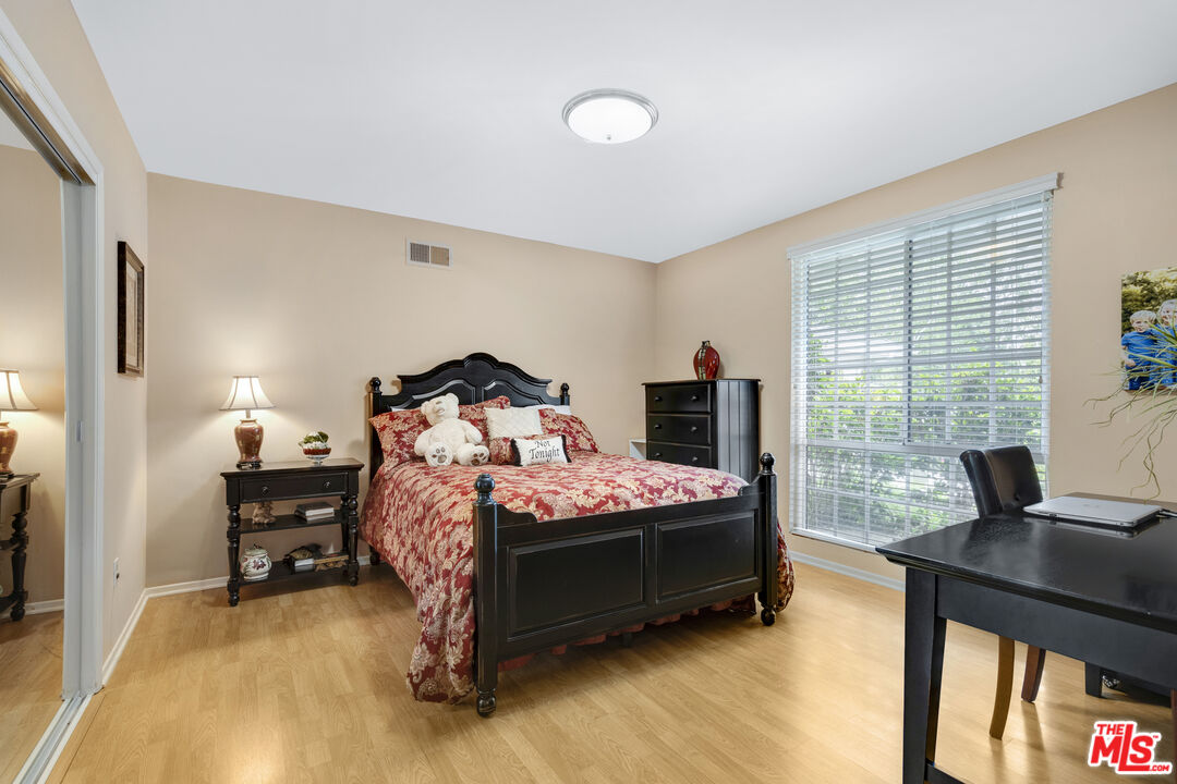 5334 Bayer Pl