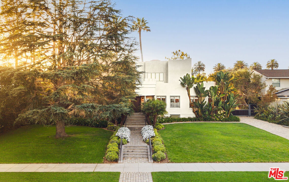 233 Marguerita Ave
