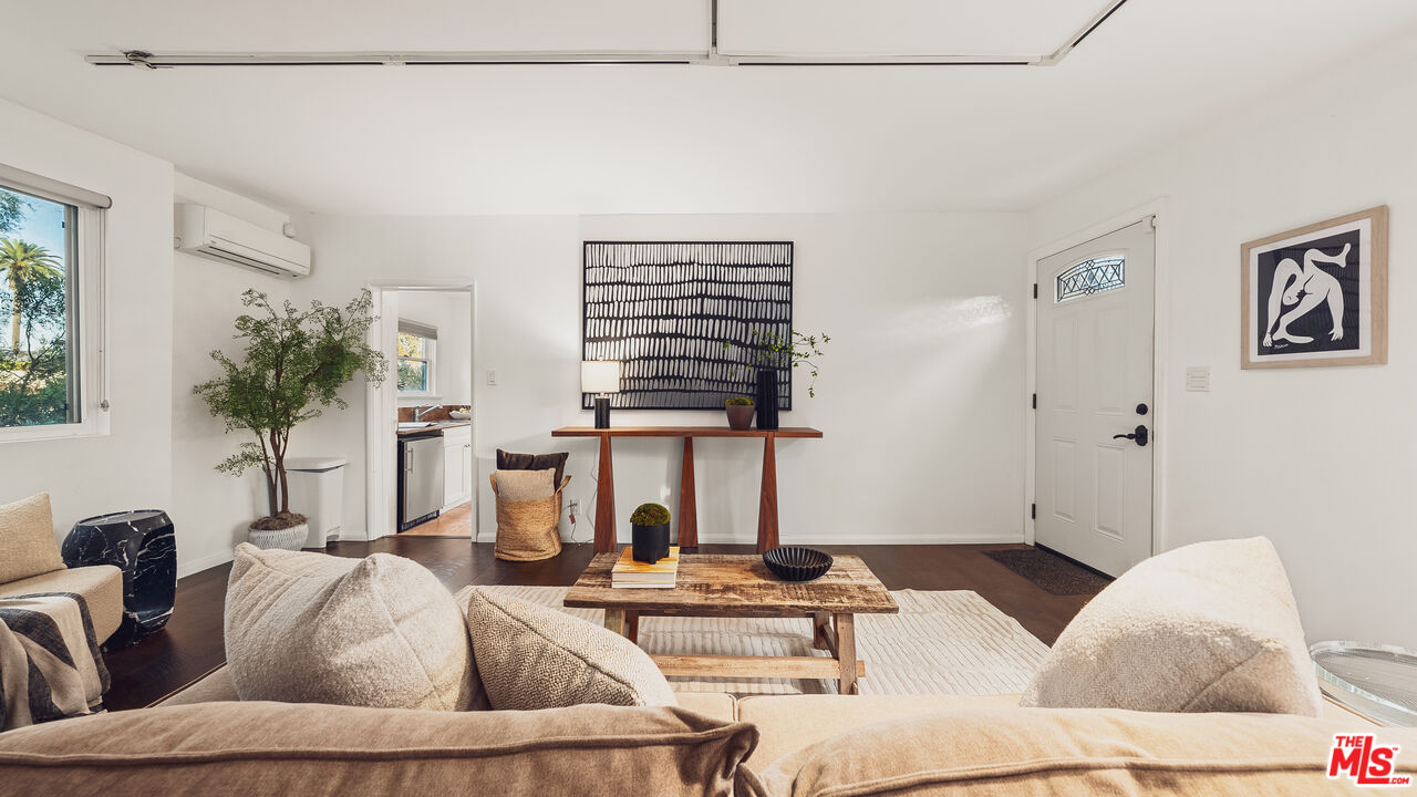 233 Marguerita Ave
