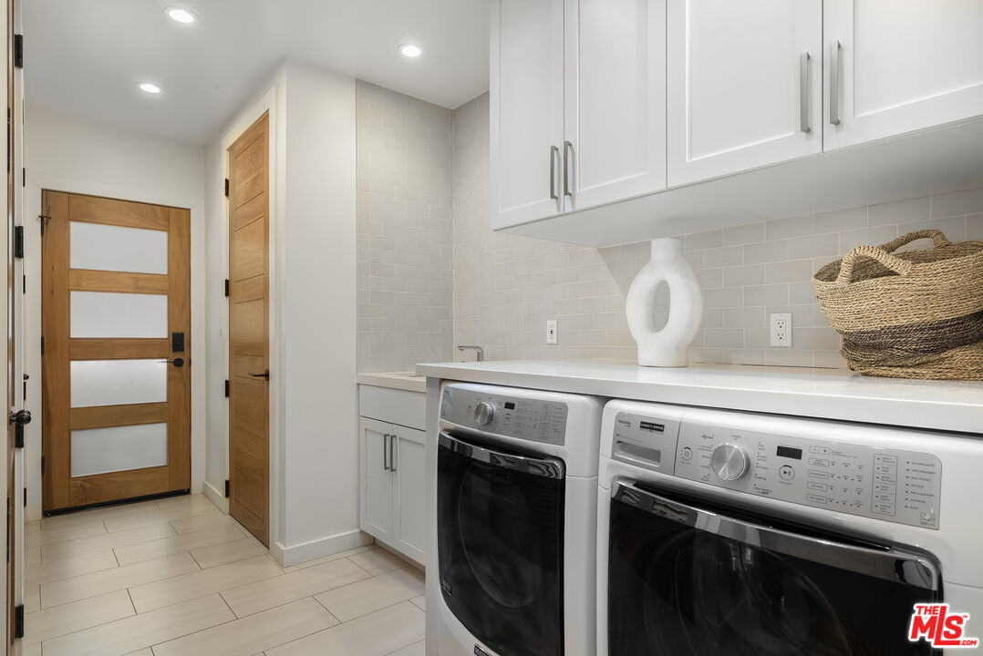 521 Loring Ave
