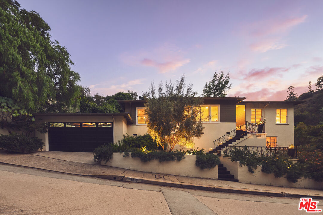 7218 La Presa Dr
