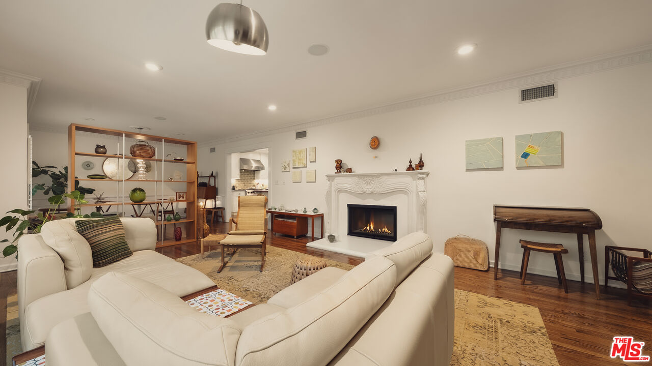7218 La Presa Dr