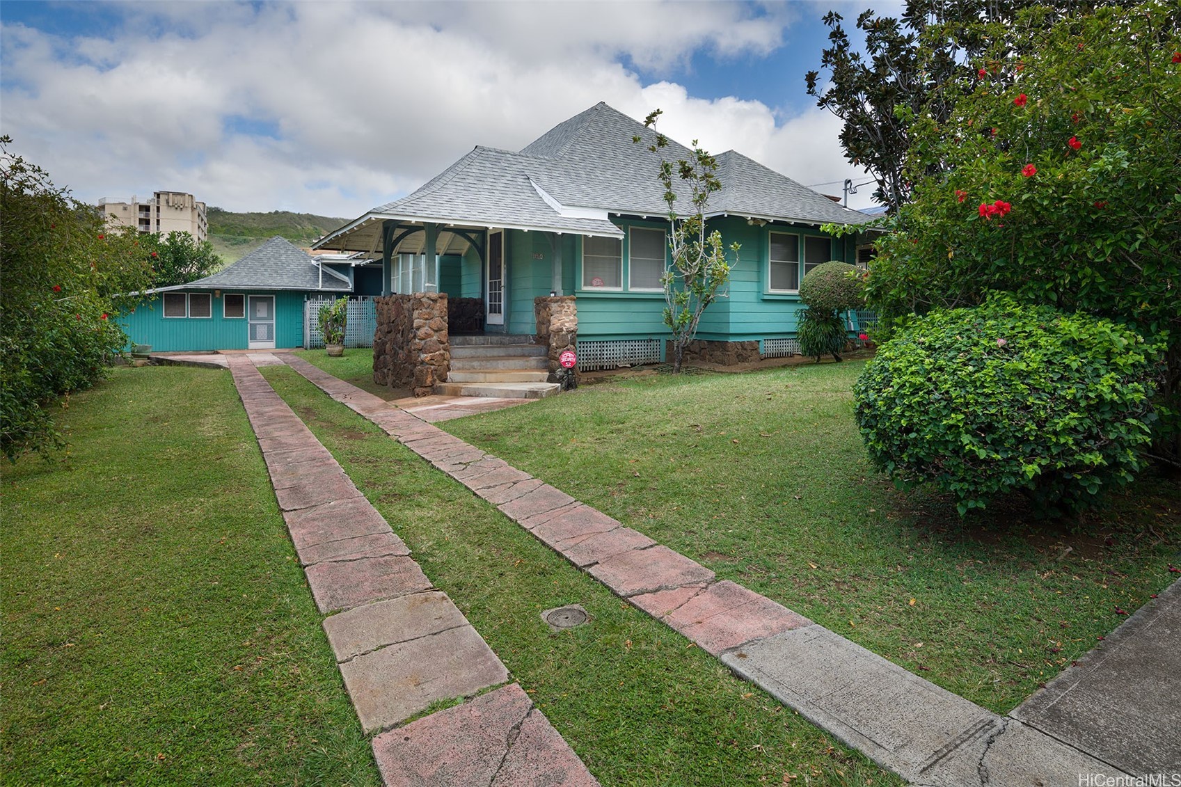 1684 Mott Smith Drive