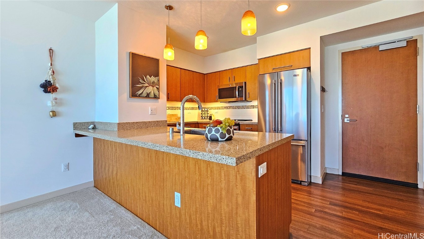 555 South Street 2307
